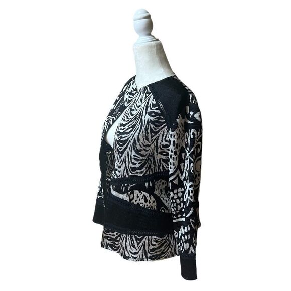Chico’s Black & White Animal Print Mixed Media Cardigan Blazer - Picture 8 of 15
